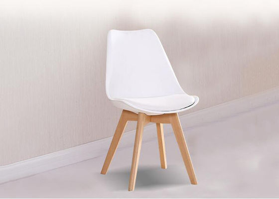 Standard Size Beech Dining Chair Anti Ultraviolet And Corrosion Resistant